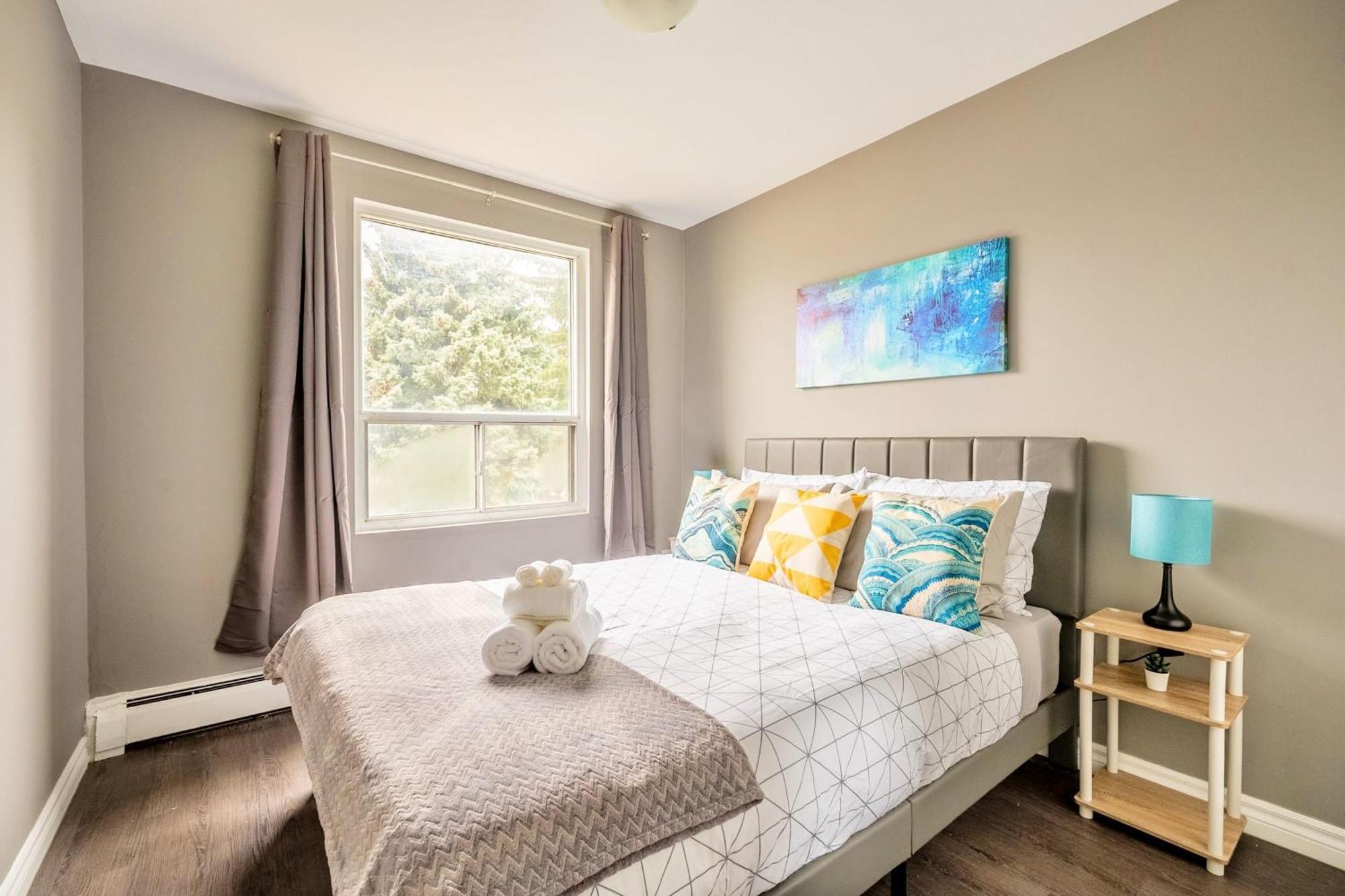 Newly Renovated 2Br Unit In Glenview West Apartment Hamilton Exterior photo